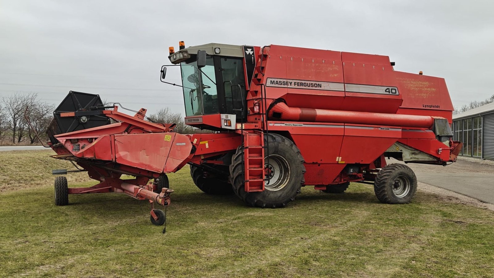 Mähdrescher des Typs Massey Ferguson MF 40, Gebrauchtmaschine in Holstebro (Bild 1)
