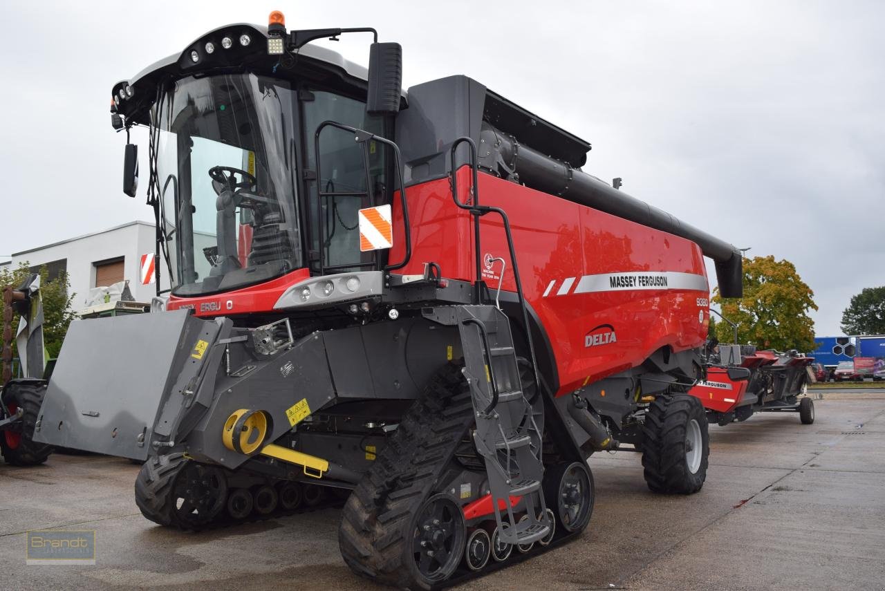 Mähdrescher of the type Massey Ferguson MF 9380 Delta, Gebrauchtmaschine in Oyten (Picture 1)