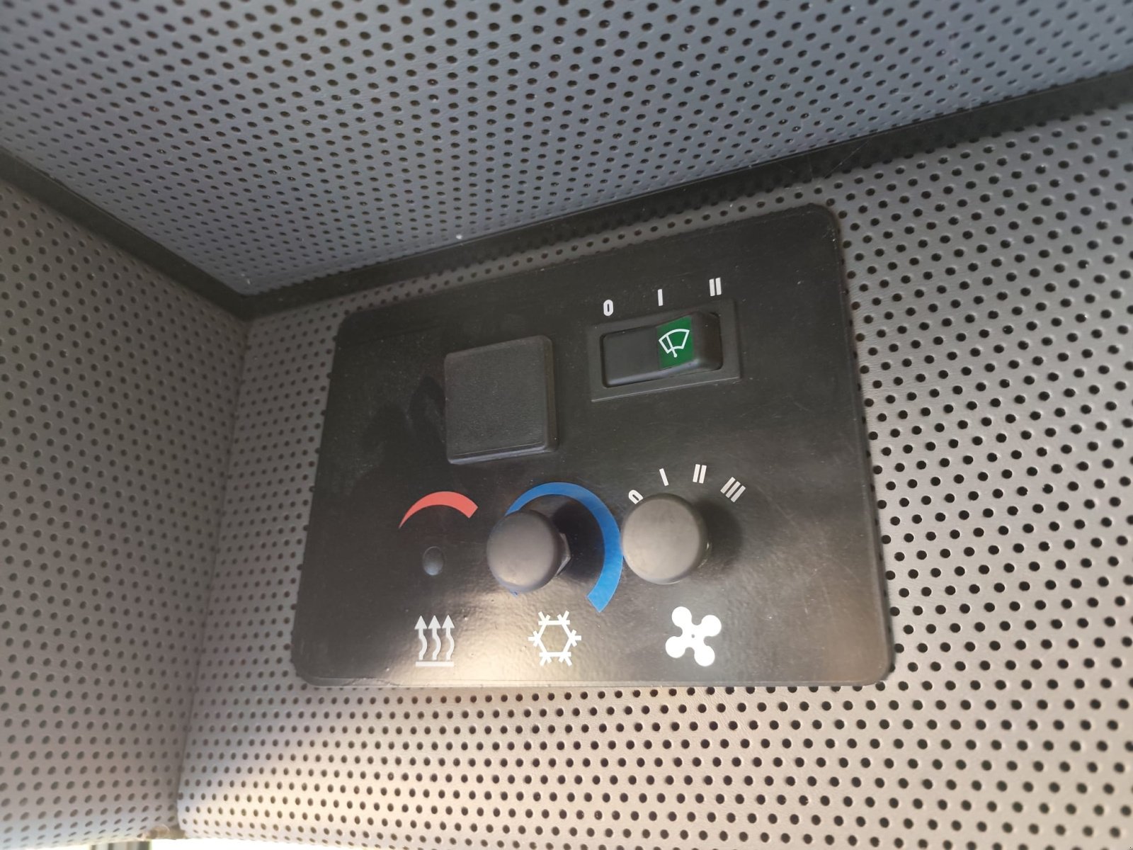 Mähdrescher del tipo MDW Hemas 220 CS, Gebrauchtmaschine In Taucha (Immagine 7)