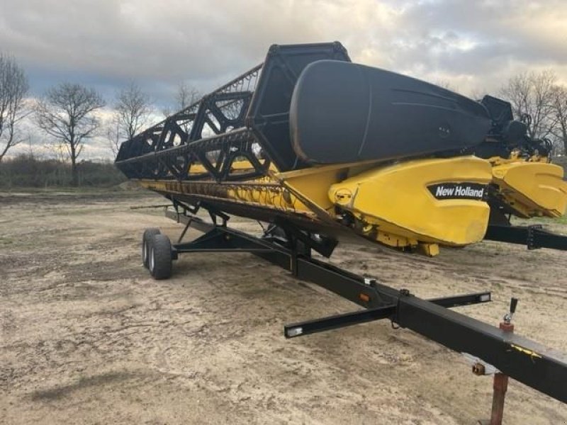 Mähdrescher от тип New Holland 30 FOD SKÆREBORD, Gebrauchtmaschine в Rødding (Снимка 1)