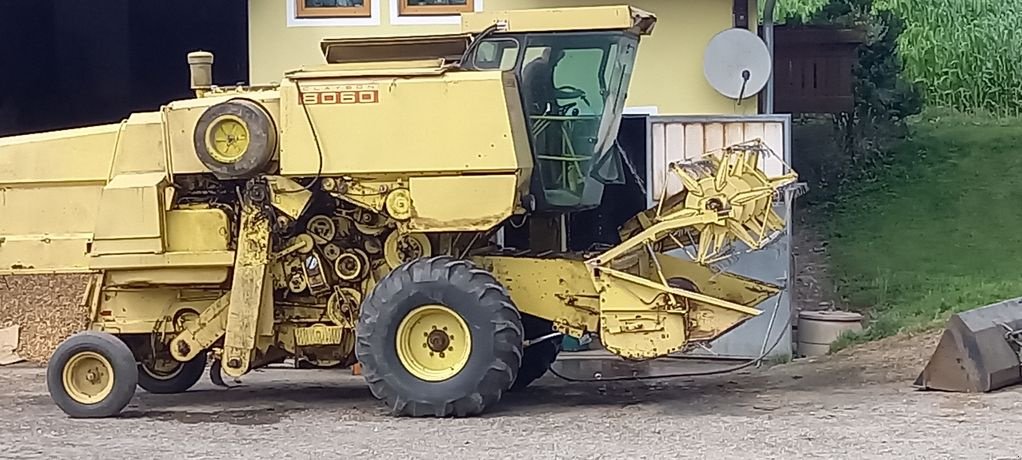 Mähdrescher typu New Holland 8060, Gebrauchtmaschine v Moosburg (Obrázek 1)
