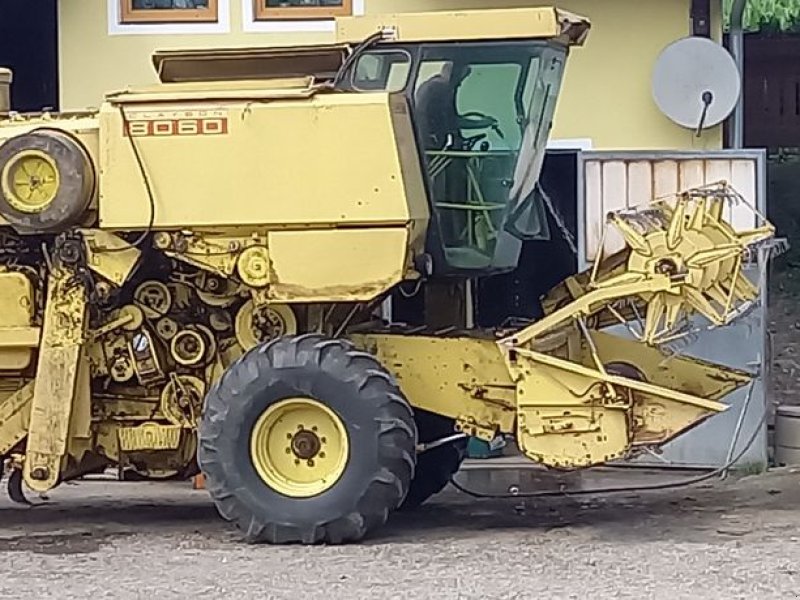 Mähdrescher des Typs New Holland 8060, Gebrauchtmaschine in Moosburg (Bild 1)