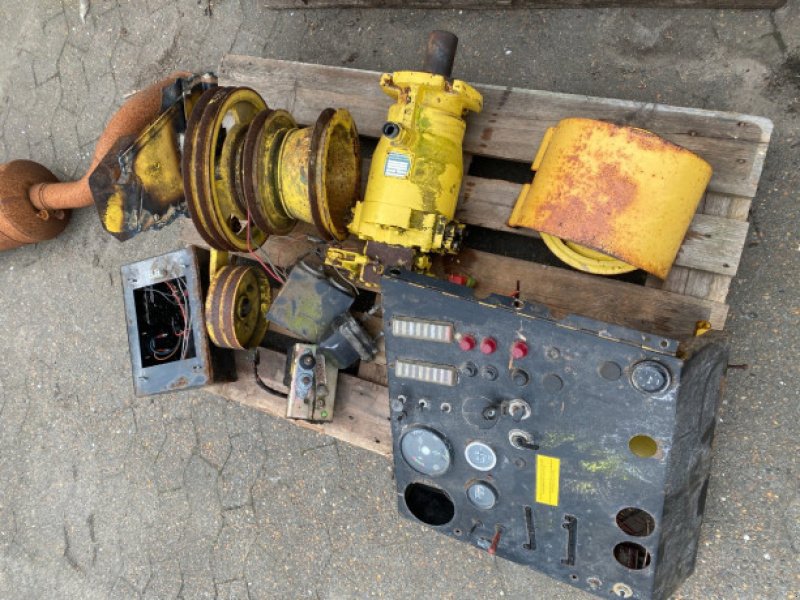 Mähdrescher des Typs New Holland 8080, Gebrauchtmaschine in Hemmet (Bild 4)