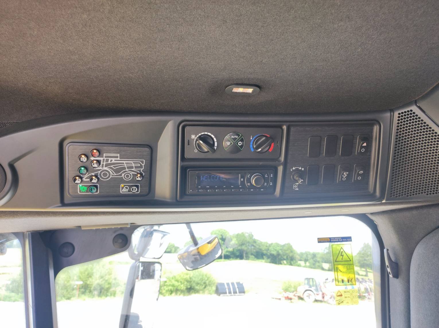 Mähdrescher of the type New Holland CH 7.70 LATERALE, Gebrauchtmaschine in Le Horps (Picture 8)