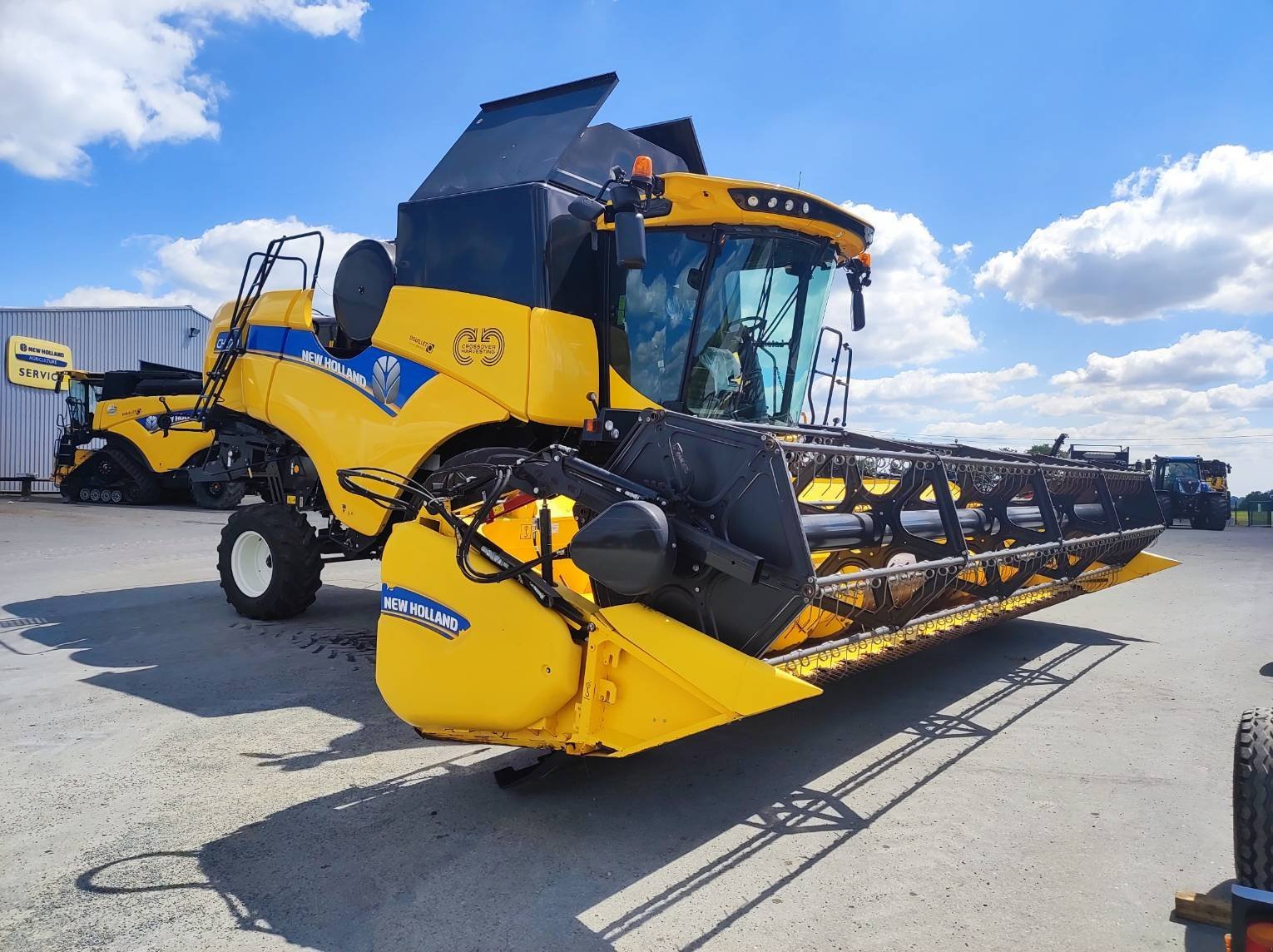 Mähdrescher от тип New Holland CH 7.70 LATERALE, Gebrauchtmaschine в Le Horps (Снимка 9)