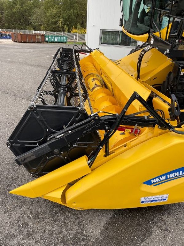 Mähdrescher Türe ait New Holland CH 7.70 LATERALE, Gebrauchtmaschine içinde Montauban (resim 9)