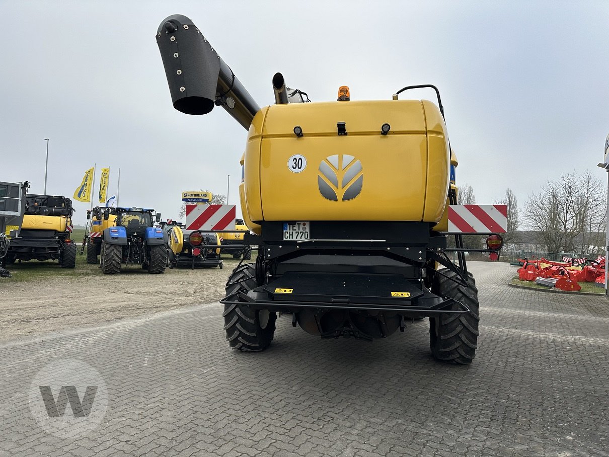 Mähdrescher des Typs New Holland CH 7.70, Gebrauchtmaschine in Jördenstorf (Bild 10)