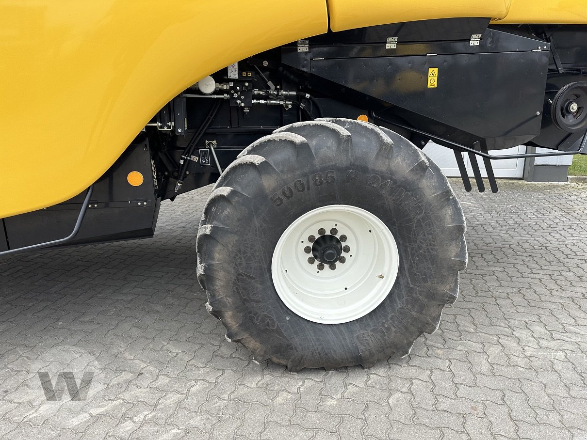 Mähdrescher des Typs New Holland CH 7.70, Gebrauchtmaschine in Jördenstorf (Bild 12)