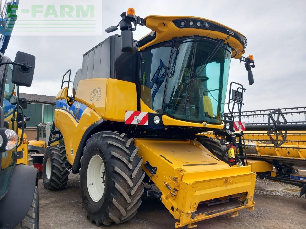 Mähdrescher des Typs New Holland CH 7.70, Gebrauchtmaschine in Hamburg (Bild 1)