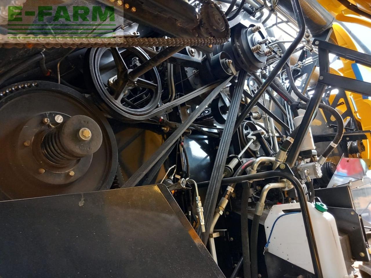 Mähdrescher del tipo New Holland CH 7.70, Gebrauchtmaschine en Hamburg (Imagen 21)