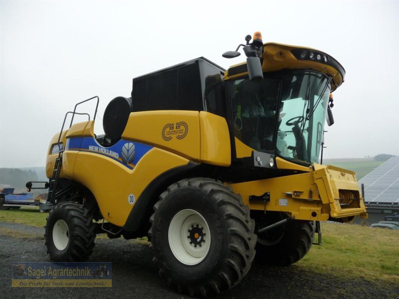 Mähdrescher du type New Holland CH7.70 Stage 5, Gebrauchtmaschine en Rhaunen