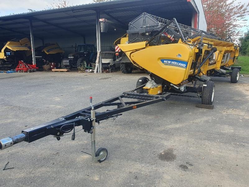 Mähdrescher tip New Holland CH7.70, Gebrauchtmaschine in BRAY en Val (Poză 11)