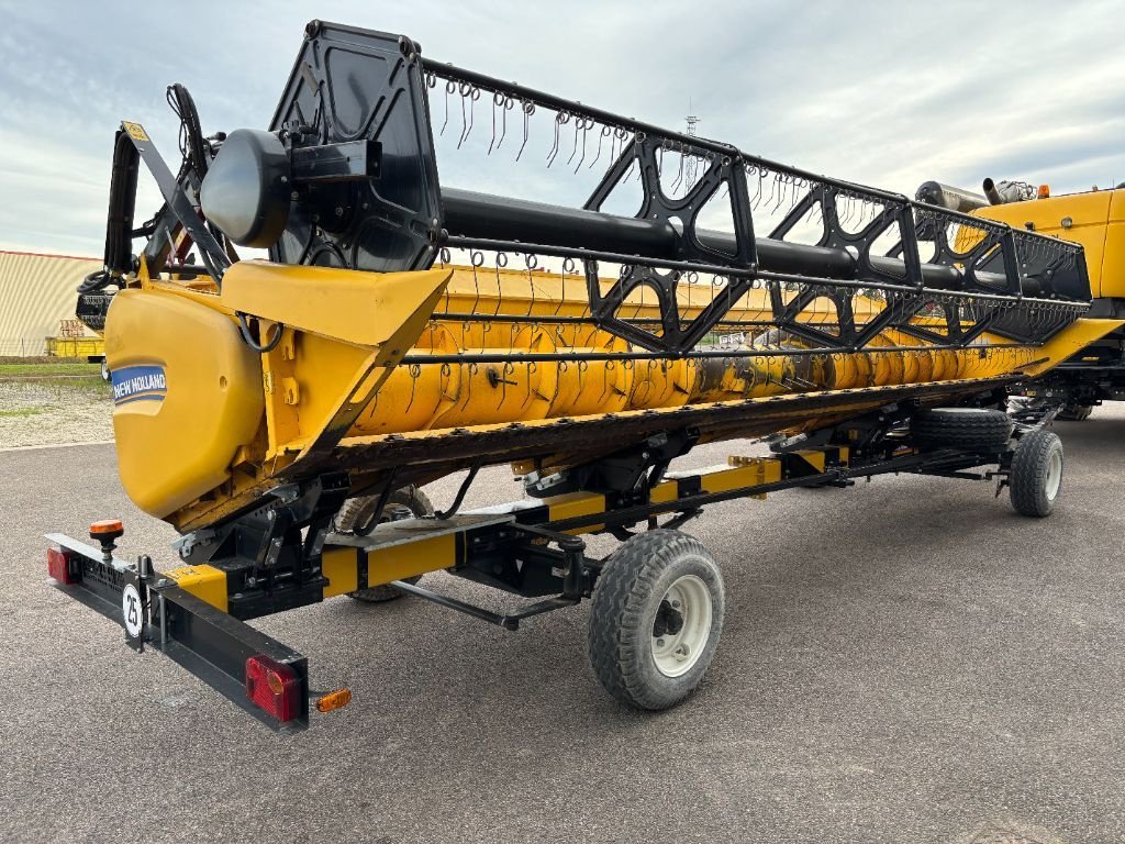 Mähdrescher of the type New Holland CH7.70, Gebrauchtmaschine in VERT TOULON (Picture 10)