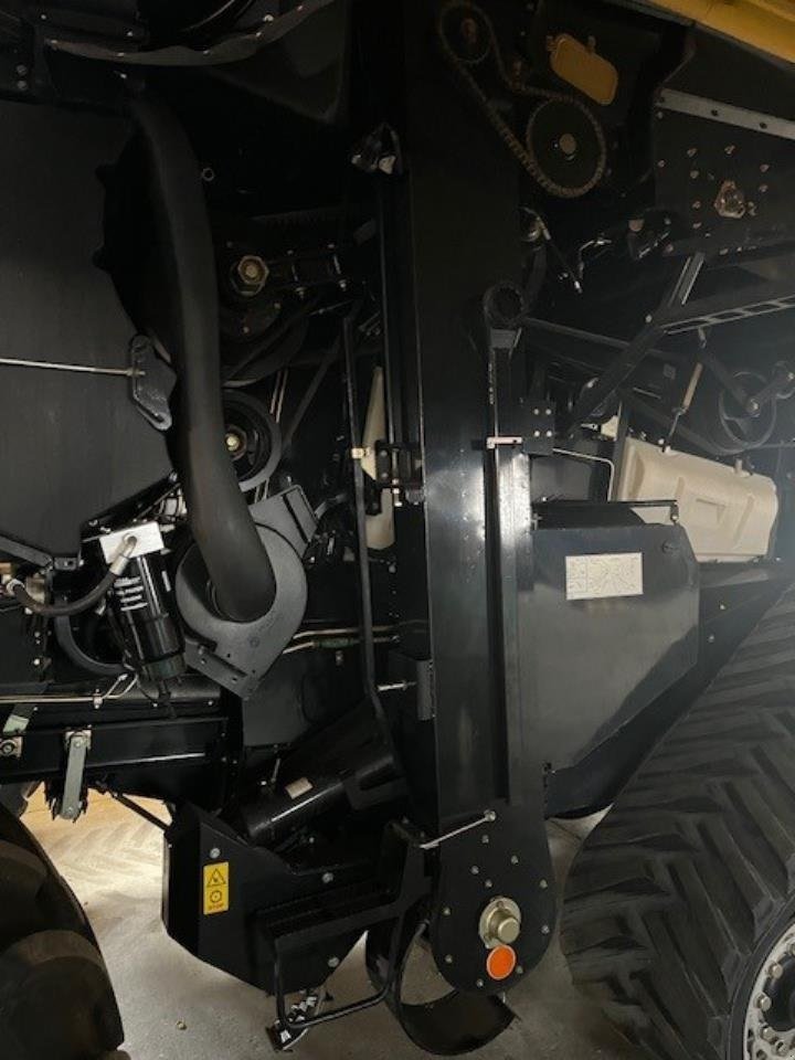 Mähdrescher Türe ait New Holland CR 10.90 14,5, Gebrauchtmaschine içinde Maribo (resim 3)