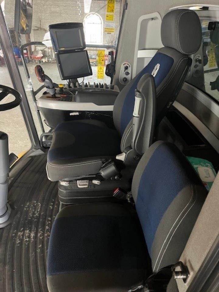 Mähdrescher Türe ait New Holland CR 10.90 14,5, Gebrauchtmaschine içinde Maribo (resim 10)