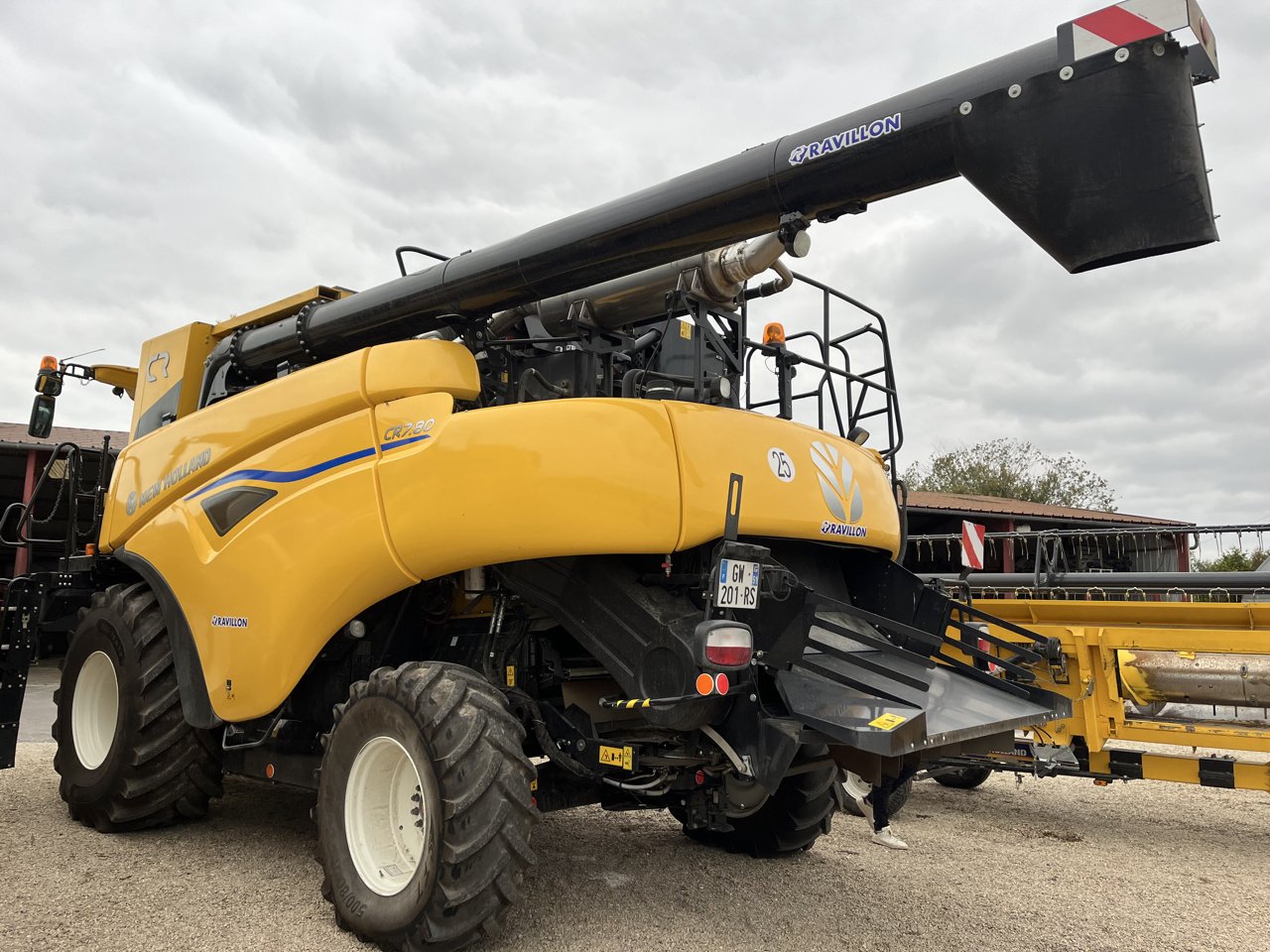 Mähdrescher of the type New Holland CR 7.80 REVELATION, Gebrauchtmaschine in VERT TOULON (Picture 3)