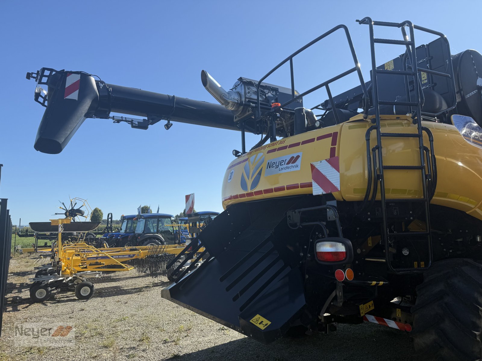 Mähdrescher tip New Holland CR 7.90, Gebrauchtmaschine in Bad Waldsee Mennisweiler (Poză 4)