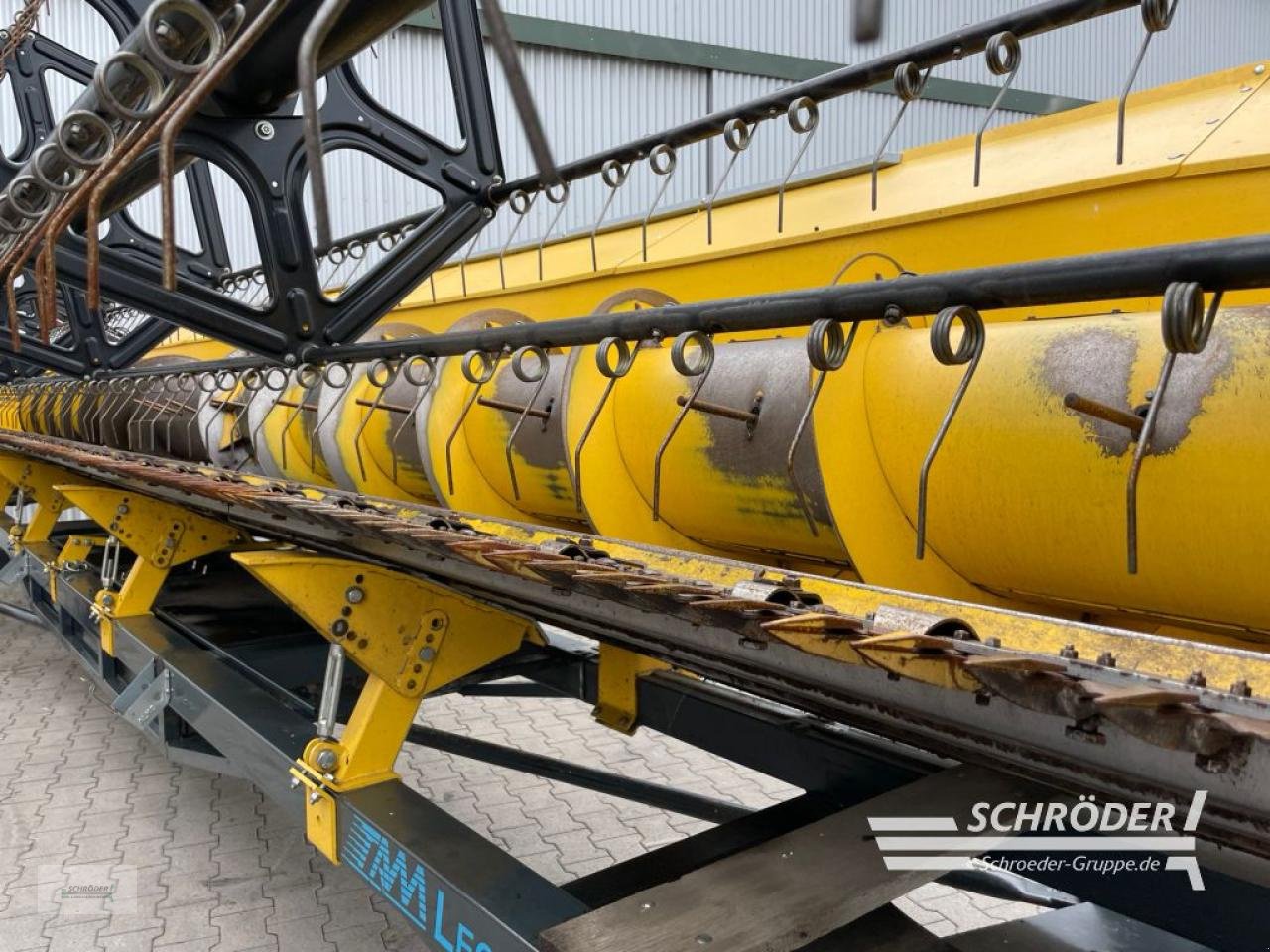 Mähdrescher tip New Holland CR 8080 + SCHNEIDWERK + MAISPFLÜCKER, Gebrauchtmaschine in Wildeshausen (Poză 10)