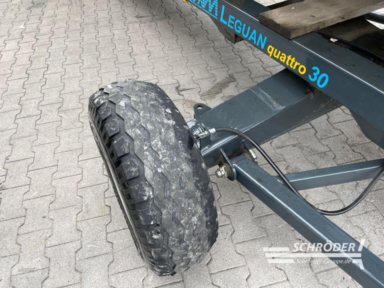 Mähdrescher tip New Holland CR 8080 + SCHNEIDWERK + MAISPFLÜCKER, Gebrauchtmaschine in Wildeshausen (Poză 11)