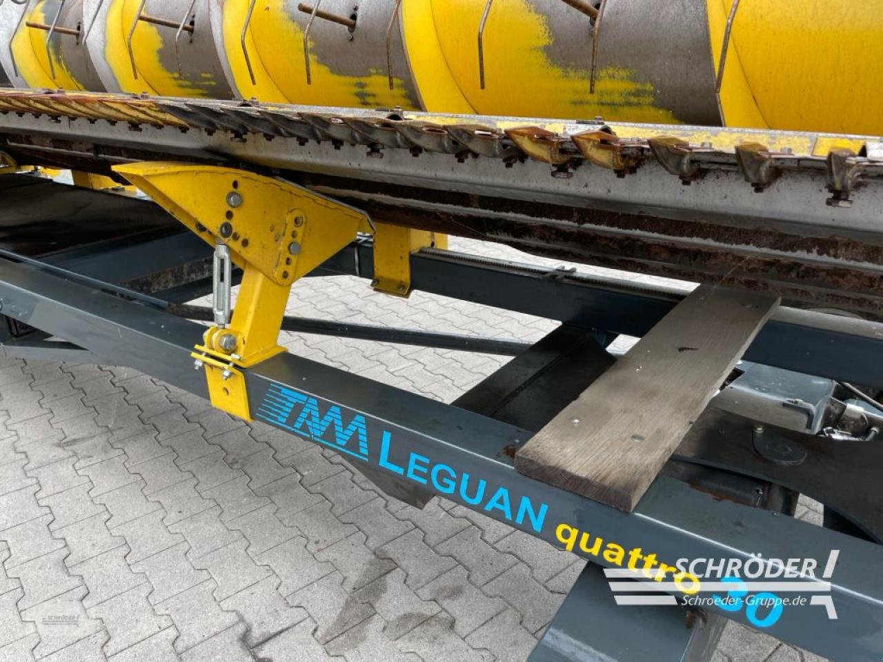 Mähdrescher tip New Holland CR 8080 + SCHNEIDWERK + MAISPFLÜCKER, Gebrauchtmaschine in Wildeshausen (Poză 12)