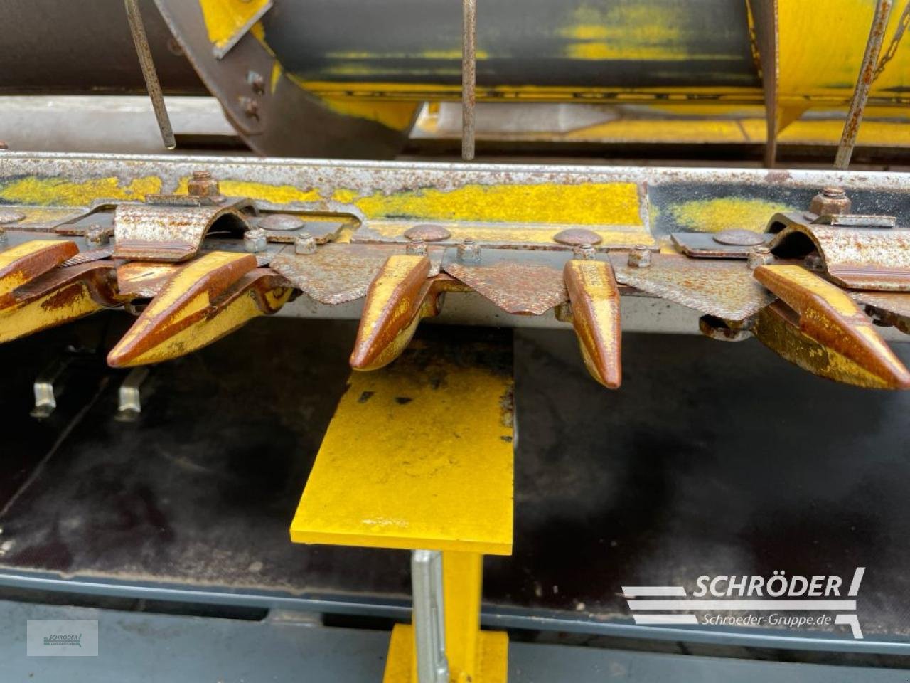 Mähdrescher tip New Holland CR 8080 + SCHNEIDWERK + MAISPFLÜCKER, Gebrauchtmaschine in Wildeshausen (Poză 13)