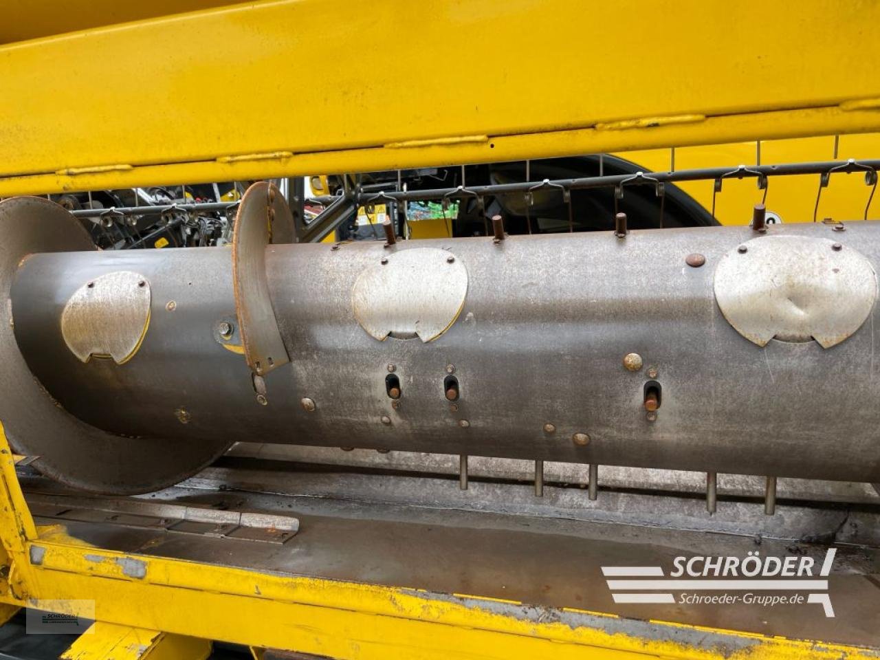 Mähdrescher tip New Holland CR 8080 + SCHNEIDWERK + MAISPFLÜCKER, Gebrauchtmaschine in Wildeshausen (Poză 19)