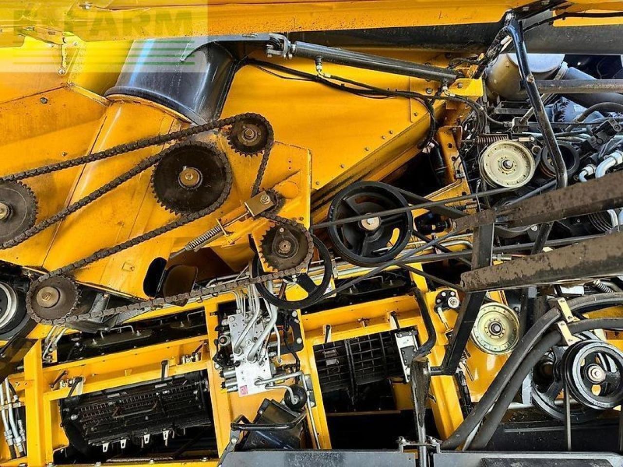 Mähdrescher typu New Holland cr 8.80 raupe 8,53m sw + sww, Gebrauchtmaschine v ANRODE / OT LENGEFELD (Obrázek 9)