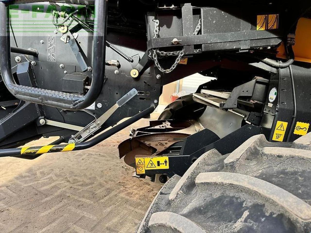 Mähdrescher typu New Holland cr 8.80 raupe 8,53m sw + sww, Gebrauchtmaschine v ANRODE / OT LENGEFELD (Obrázek 11)