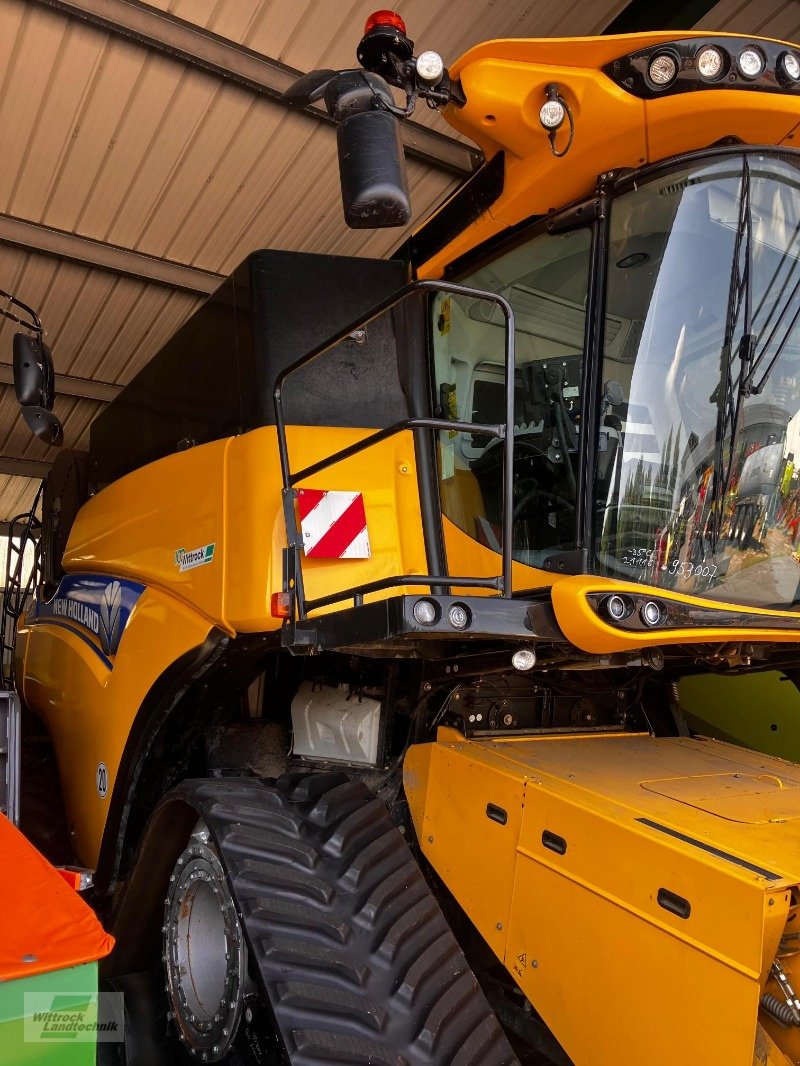 Mähdrescher del tipo New Holland CR 8.80 Smart Trax T4, Gebrauchtmaschine In Rhede / Brual (Immagine 24)