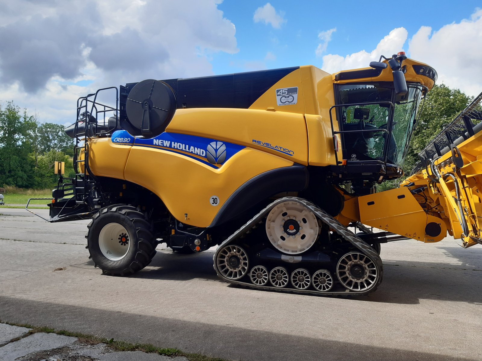 Mähdrescher of the type New Holland CR 8.80 ST IntelliSense hyd. Schnittwinkelverstellung, Gebrauchtmaschine in Penzing (Picture 3)
