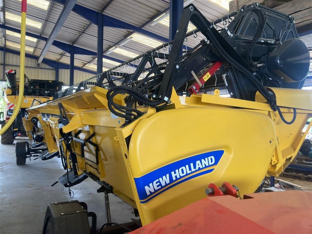 Mähdrescher typu New Holland CR 8.80 VI GIVER 50 TIMERS HØSTGARANTI I DK!!! Kun høstet 52 timer!!! Incl. Skærebord og vogn. GPS., Gebrauchtmaschine v Kolding (Obrázek 5)