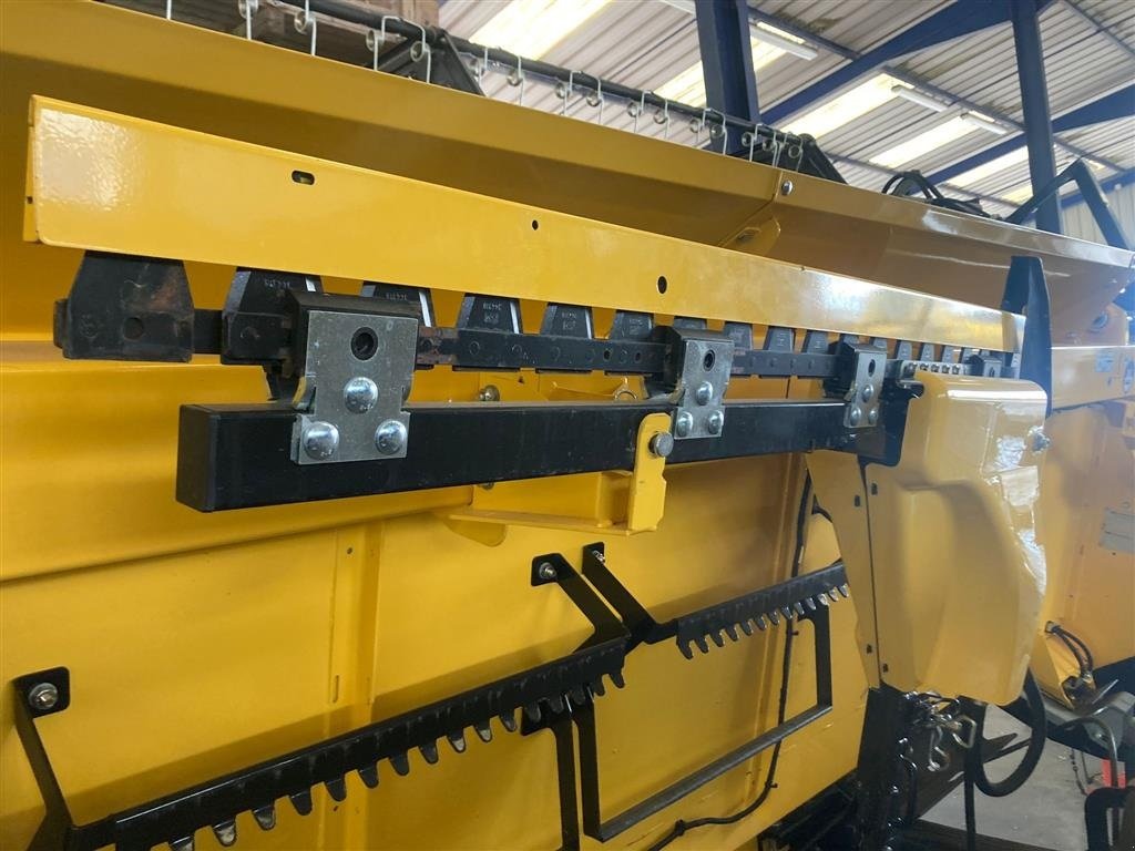 Mähdrescher typu New Holland CR 8.80 VI GIVER 50 TIMERS HØSTGARANTI I DK!!! Kun høstet 52 timer!!! Incl. Skærebord og vogn. GPS., Gebrauchtmaschine v Kolding (Obrázek 8)