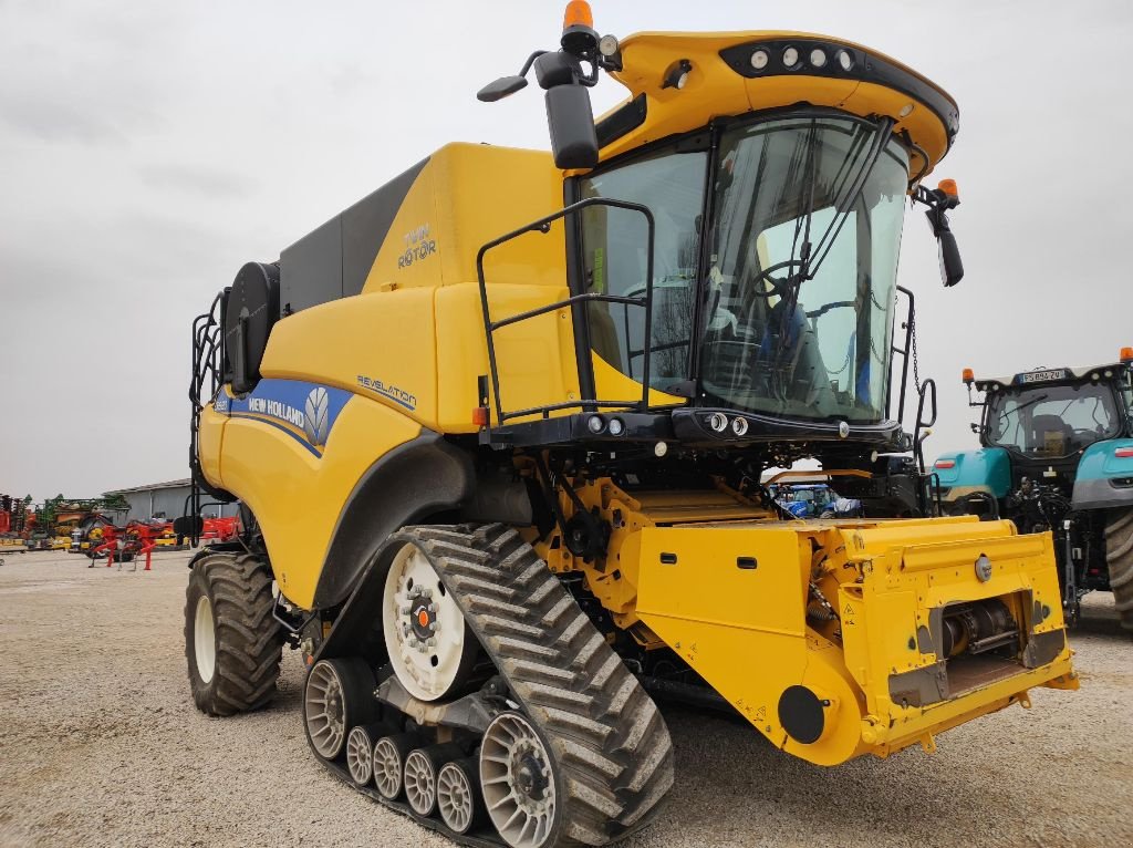 Mähdrescher des Typs New Holland CR 8.80, Gebrauchtmaschine in FRESNAY LE COMTE (Bild 1)