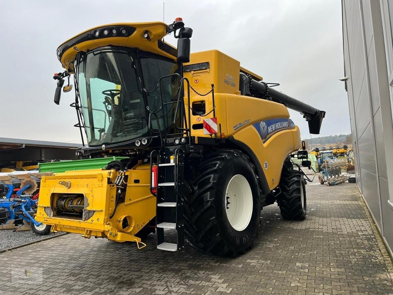 Mähdrescher tip New Holland CR 8.80, Gebrauchtmaschine in Neuhof - Dorfborn (Poză 2)