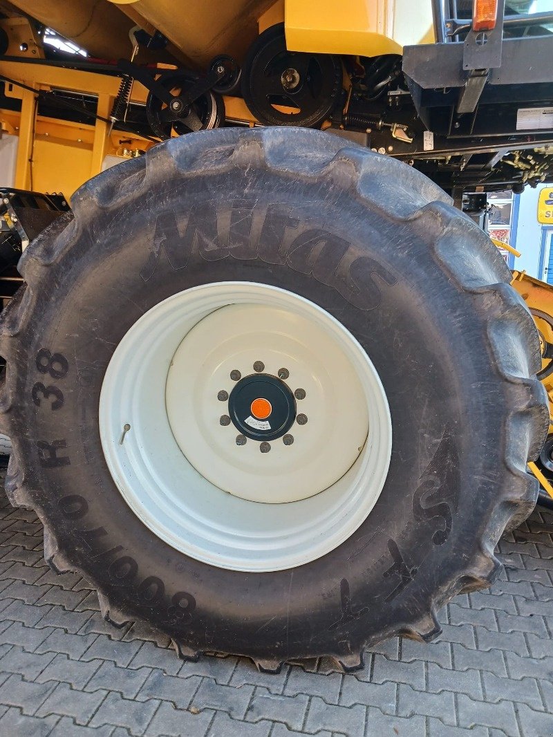 Mähdrescher a típus New Holland CR 8.80, Gebrauchtmaschine ekkor: Ebersbach (Kép 11)