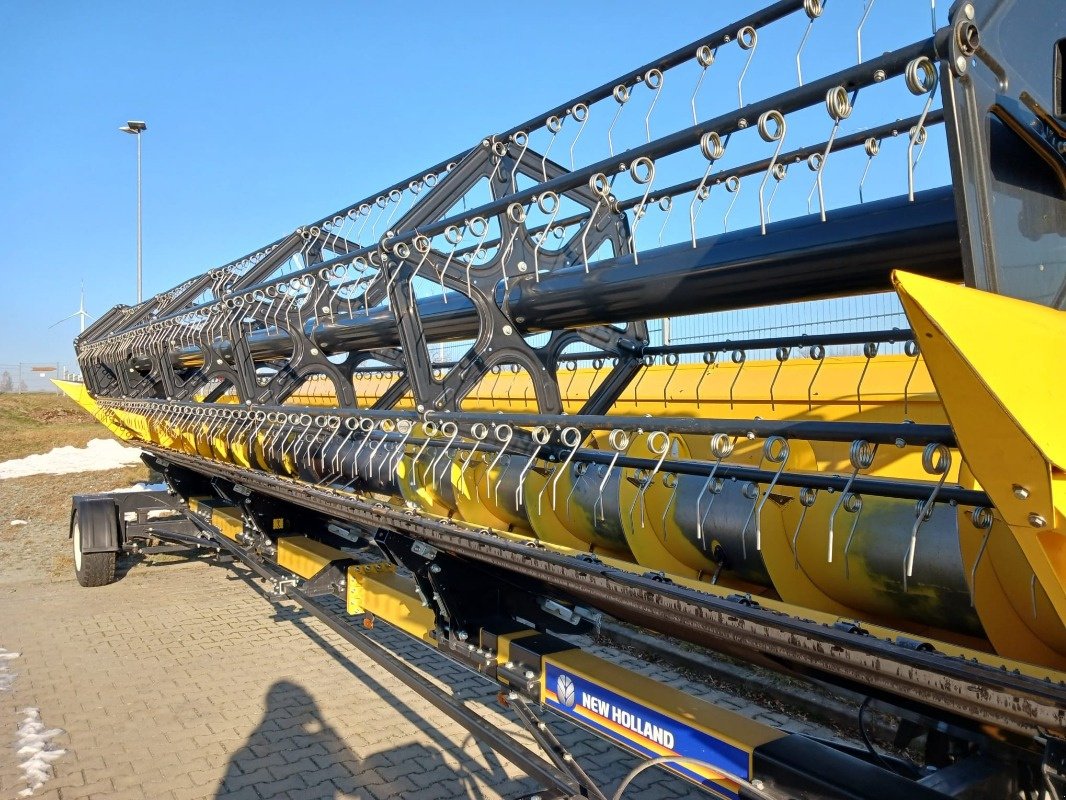 Mähdrescher a típus New Holland CR 8.80, Gebrauchtmaschine ekkor: Ebersbach (Kép 16)