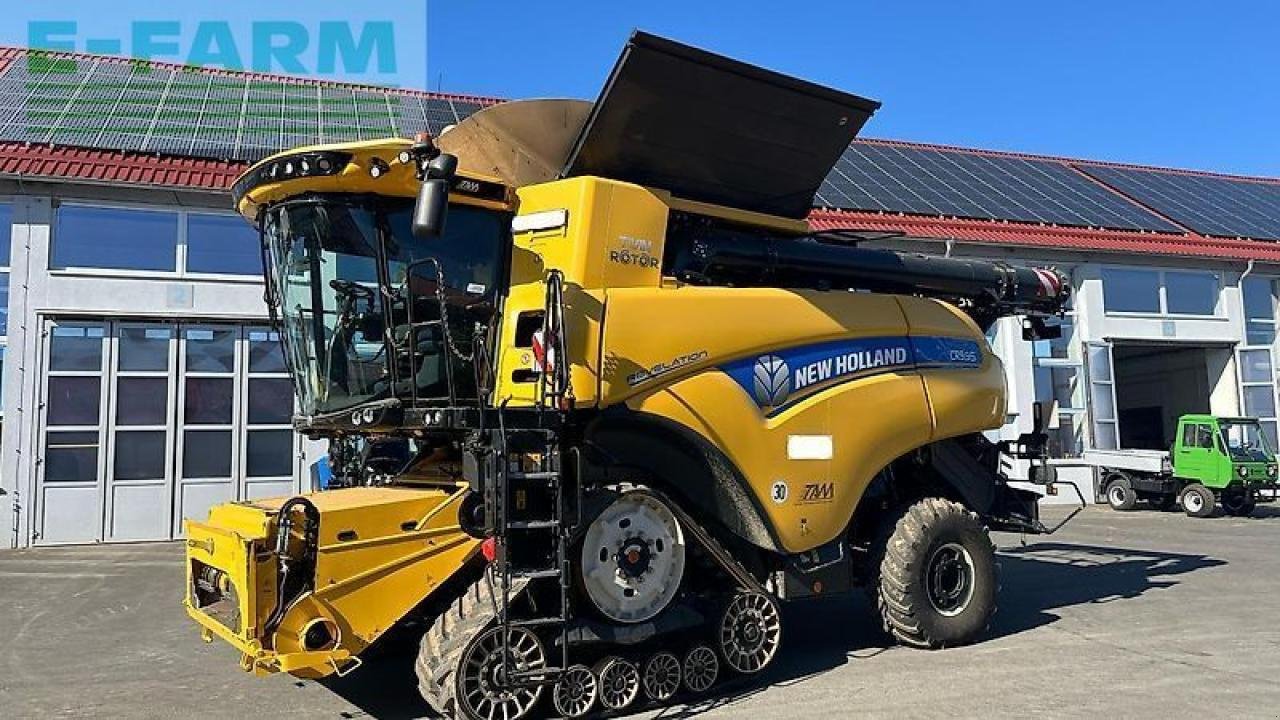 Mähdrescher типа New Holland cr 8.90 + 10,7m sw + sww intellisense, Gebrauchtmaschine в ANRODE / OT LENGEFELD (Фотография 1)