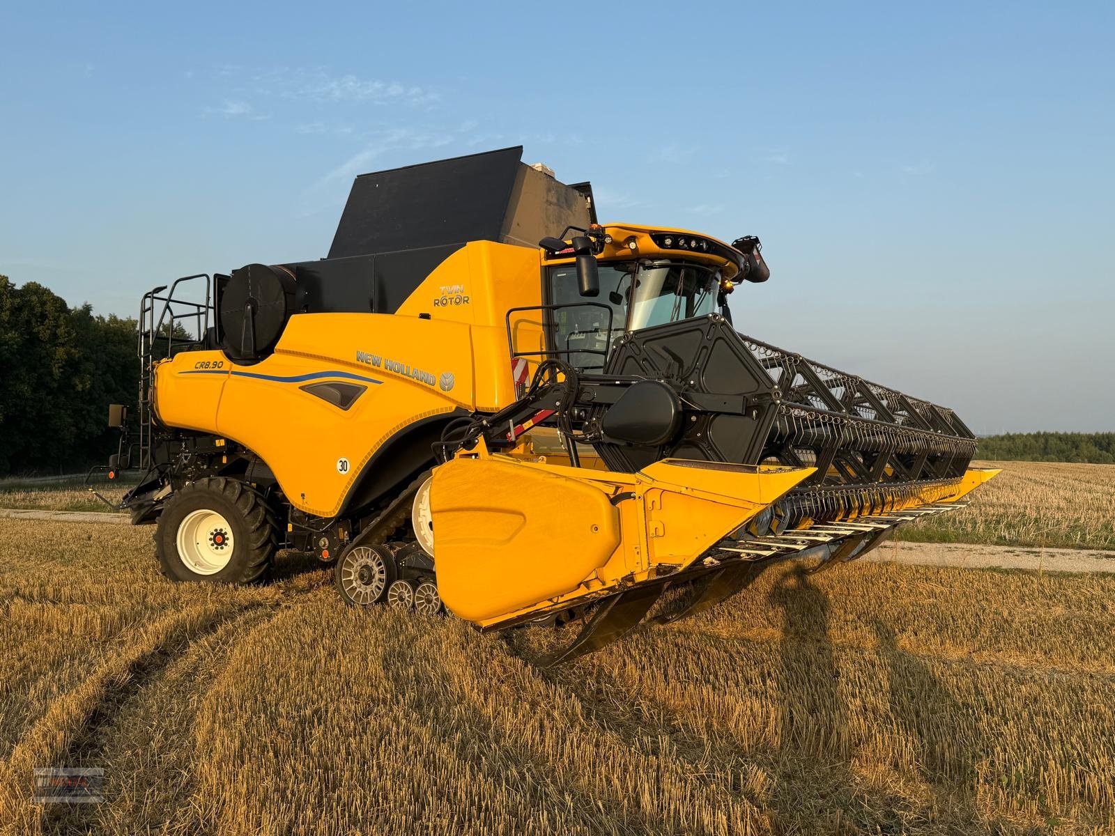 Mähdrescher типа New Holland CR 8.90 IntelliSense, Gebrauchtmaschine в Lichtenfels (Фотография 1)
