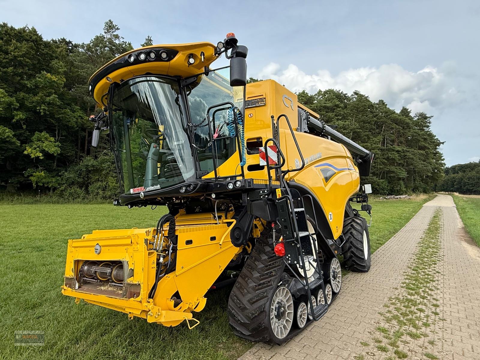 Mähdrescher типа New Holland CR 8.90 IntelliSense, Gebrauchtmaschine в Lichtenfels (Фотография 9)