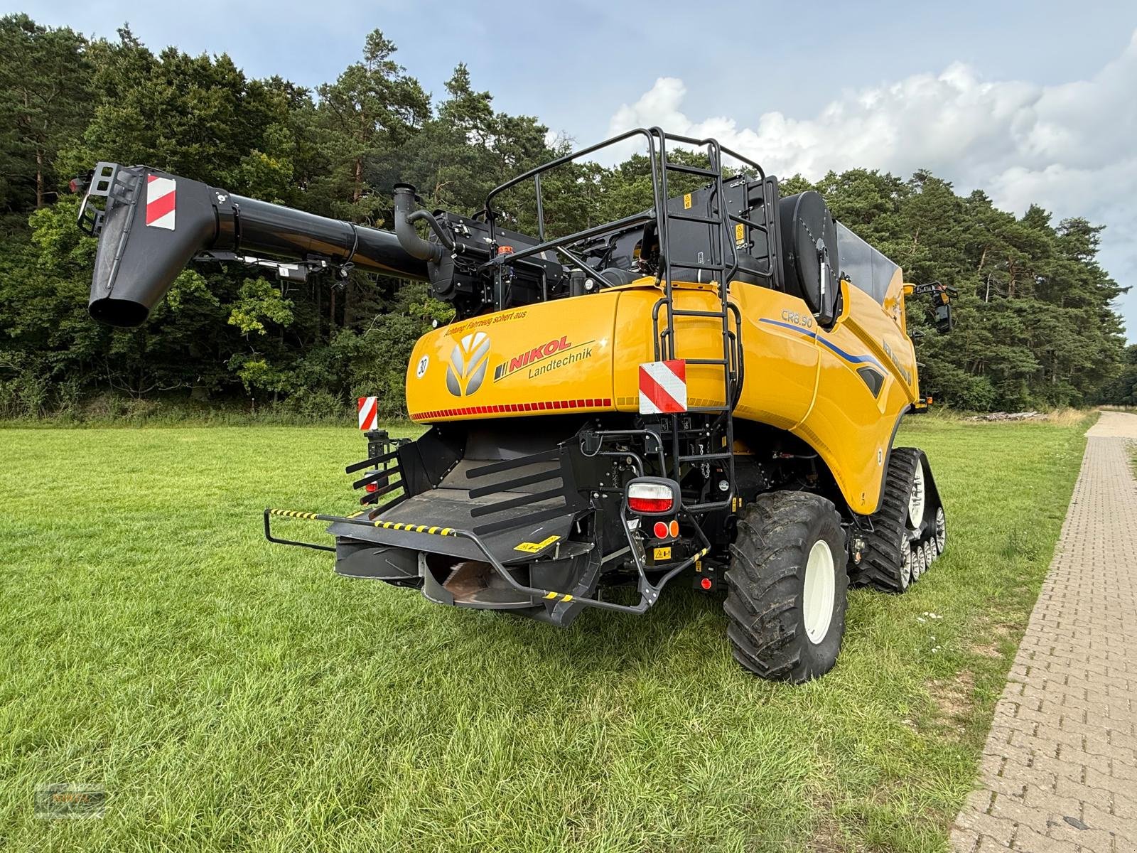 Mähdrescher типа New Holland CR 8.90 IntelliSense, Gebrauchtmaschine в Lichtenfels (Фотография 10)