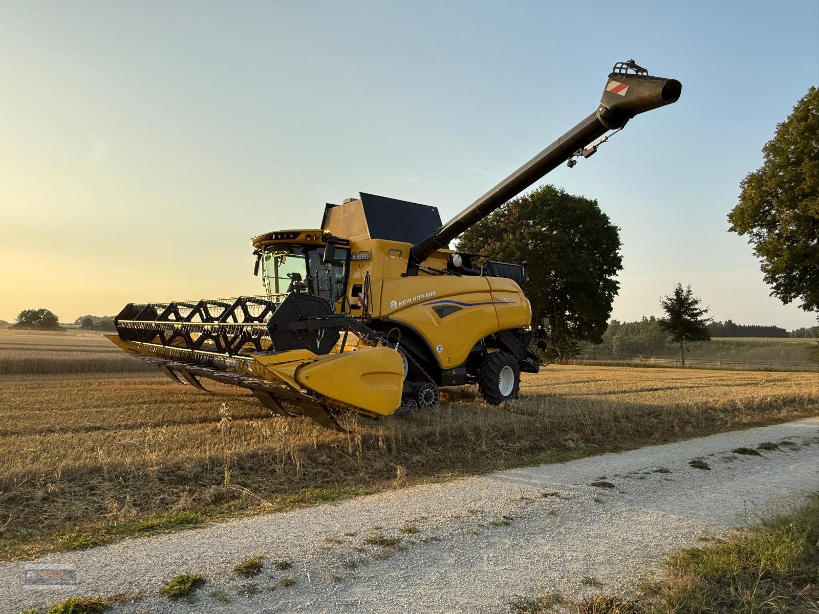 Mähdrescher типа New Holland CR 8.90 IntelliSense, Gebrauchtmaschine в Lichtenfels (Фотография 12)