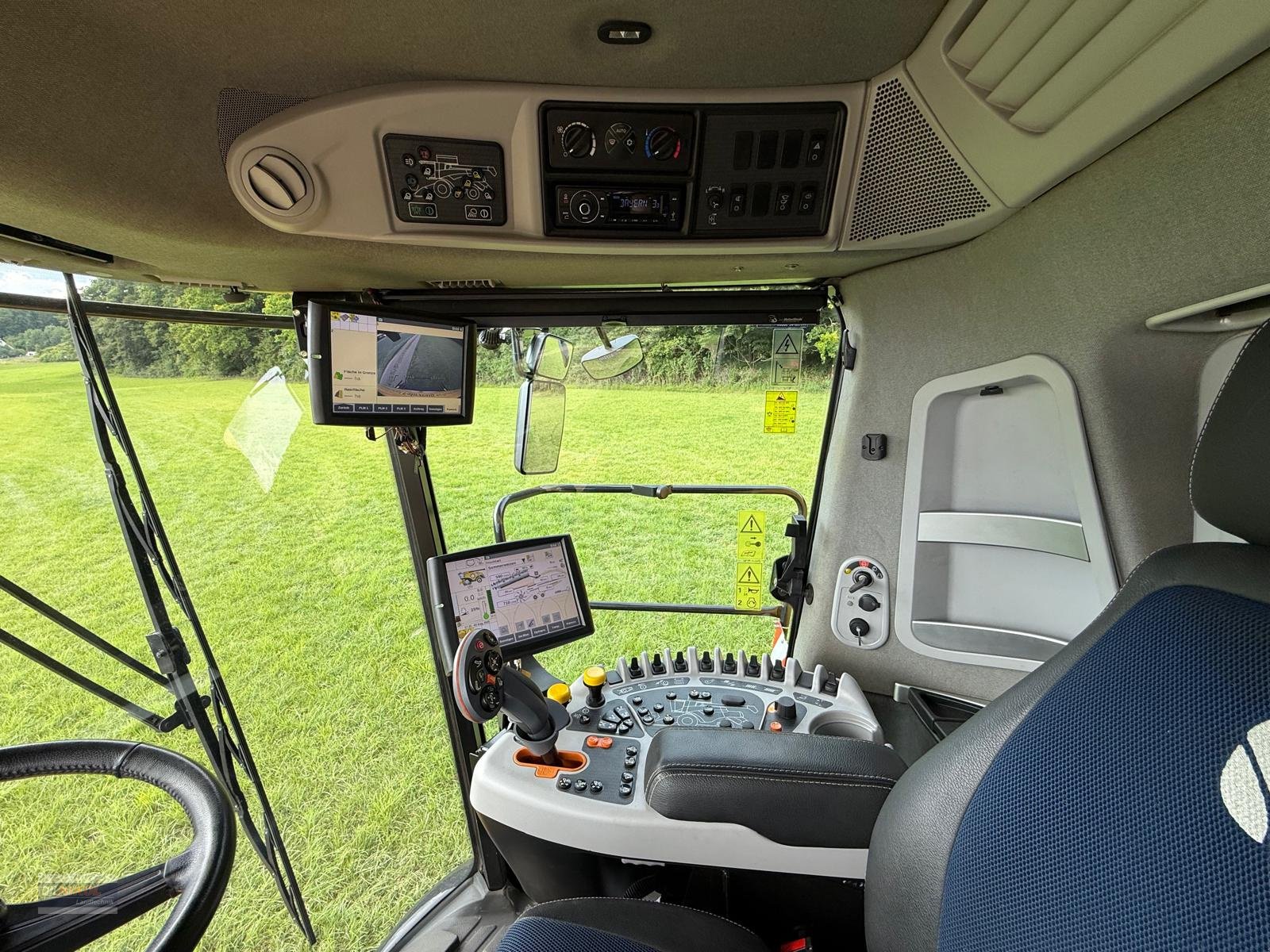 Mähdrescher типа New Holland CR 8.90 IntelliSense, Gebrauchtmaschine в Lichtenfels (Фотография 15)