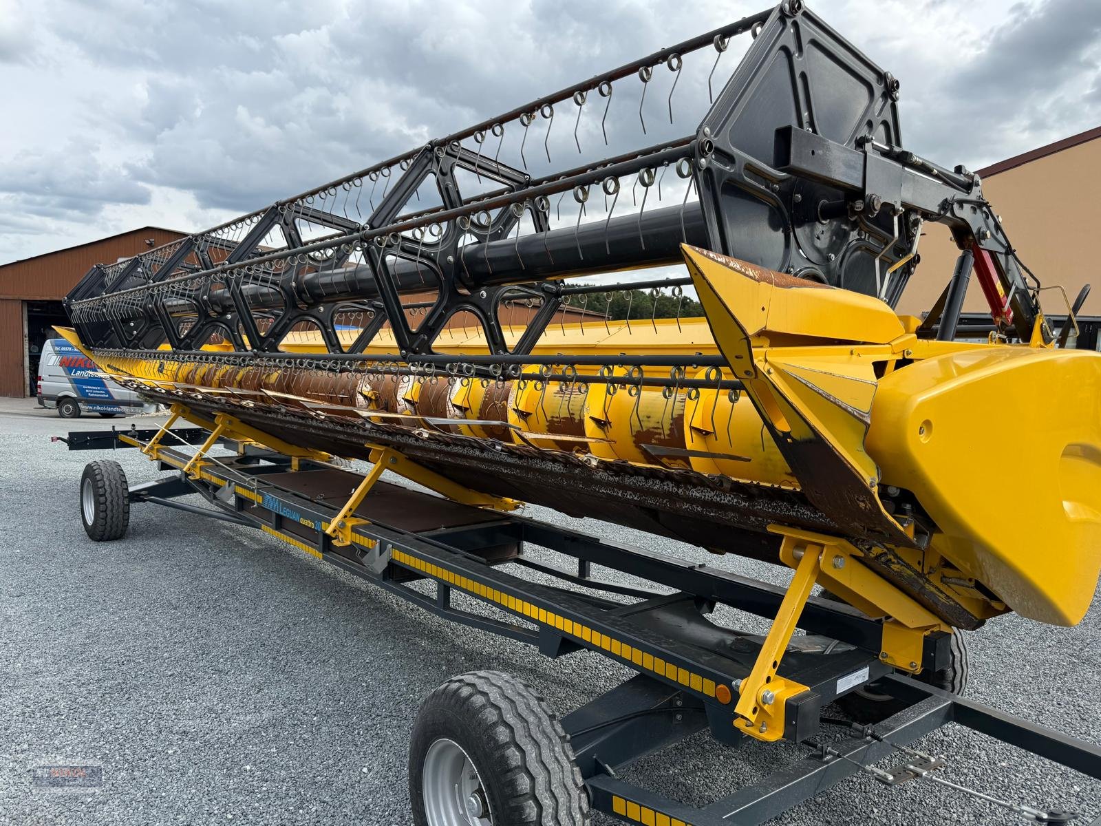 Mähdrescher типа New Holland CR 8.90 IntelliSense, Gebrauchtmaschine в Lichtenfels (Фотография 17)