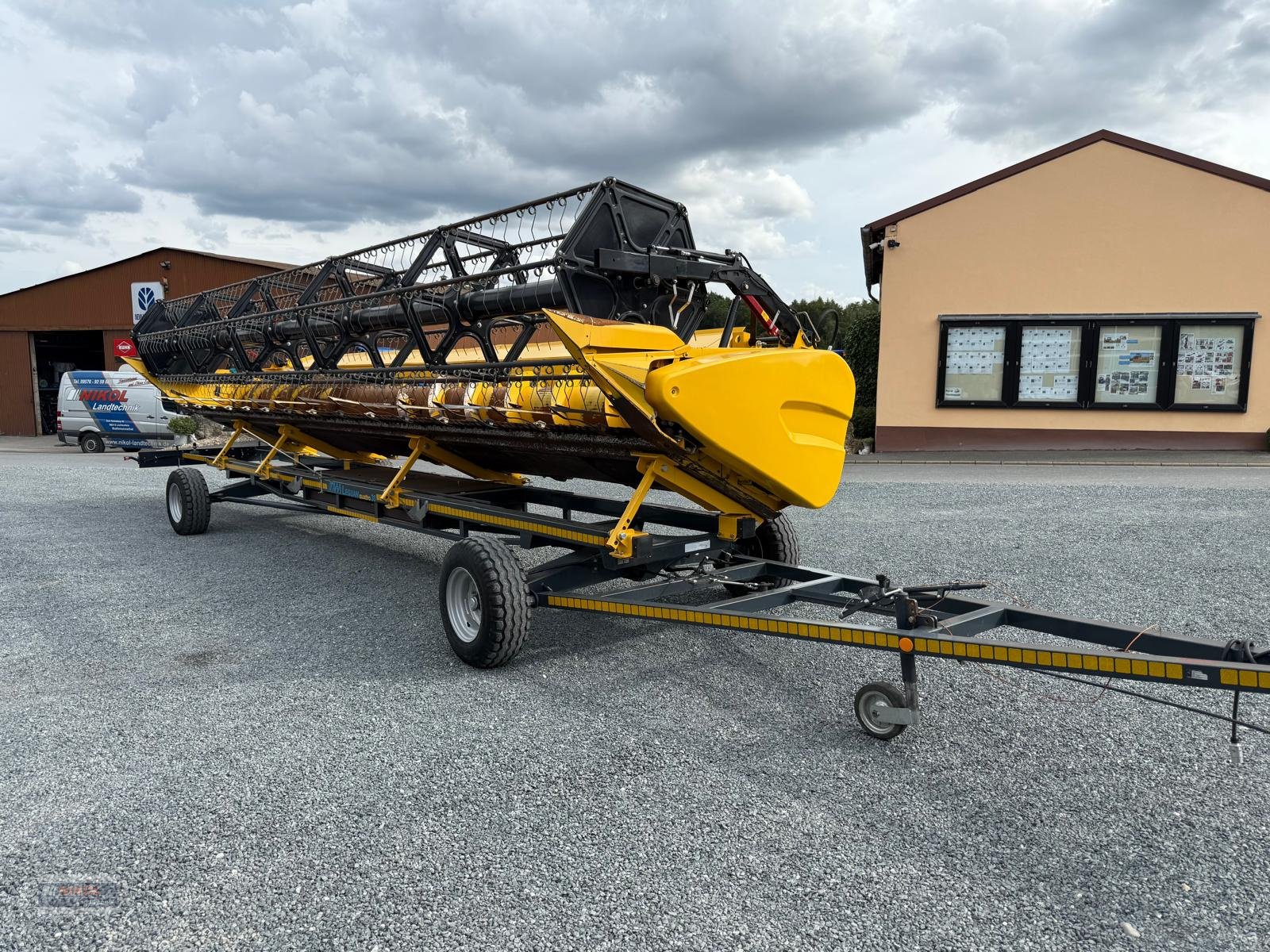 Mähdrescher типа New Holland CR 8.90 IntelliSense, Gebrauchtmaschine в Lichtenfels (Фотография 21)