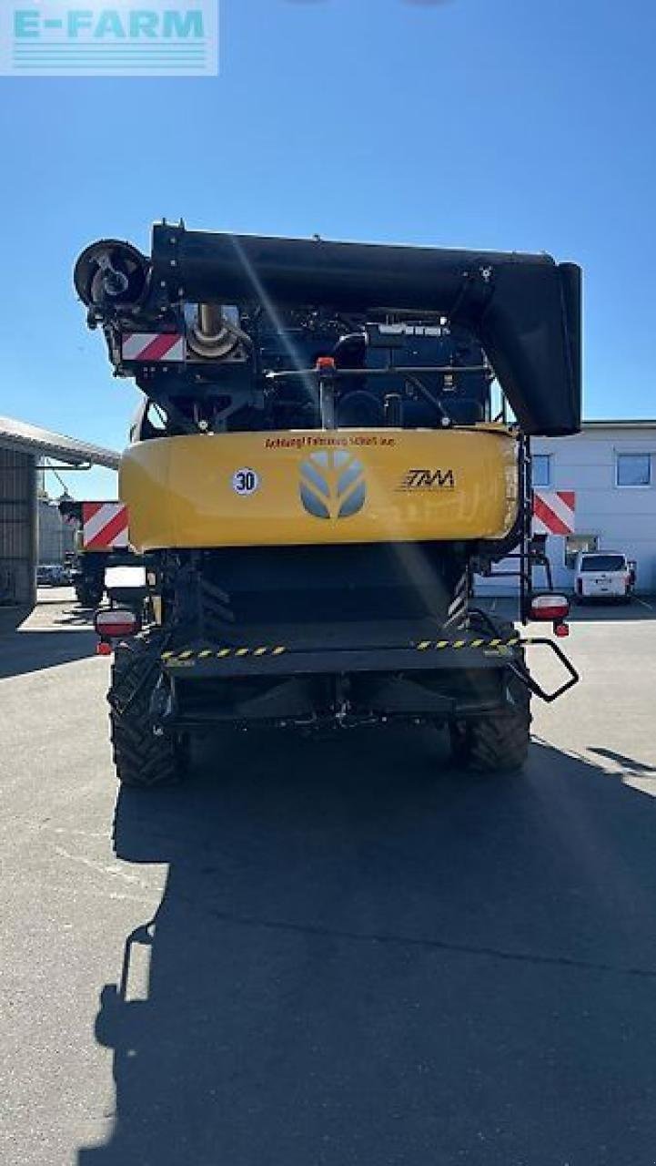 Mähdrescher tip New Holland cr 8.90 raupe 14500 liter korntank track + sw + sww intellisense, Gebrauchtmaschine in ANRODE / OT LENGEFELD (Poză 2)