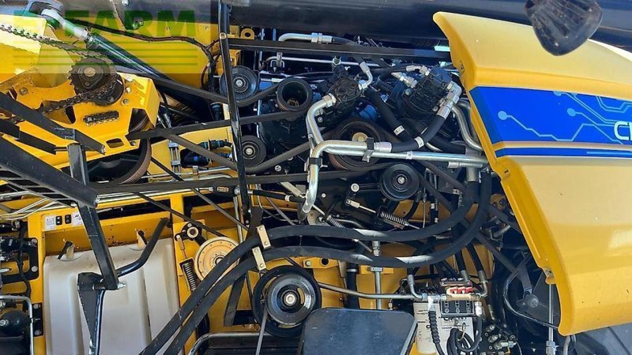 Mähdrescher tip New Holland cr 8.90 raupe 14500 liter korntank track + sw + sww intellisense, Gebrauchtmaschine in ANRODE / OT LENGEFELD (Poză 3)