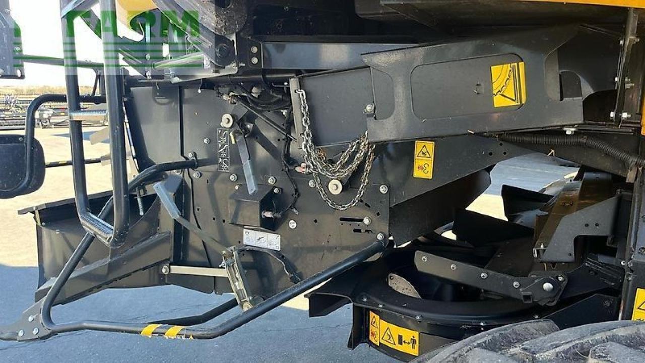 Mähdrescher tip New Holland cr 8.90 raupe 14500 liter korntank track + sw + sww intellisense, Gebrauchtmaschine in ANRODE / OT LENGEFELD (Poză 4)