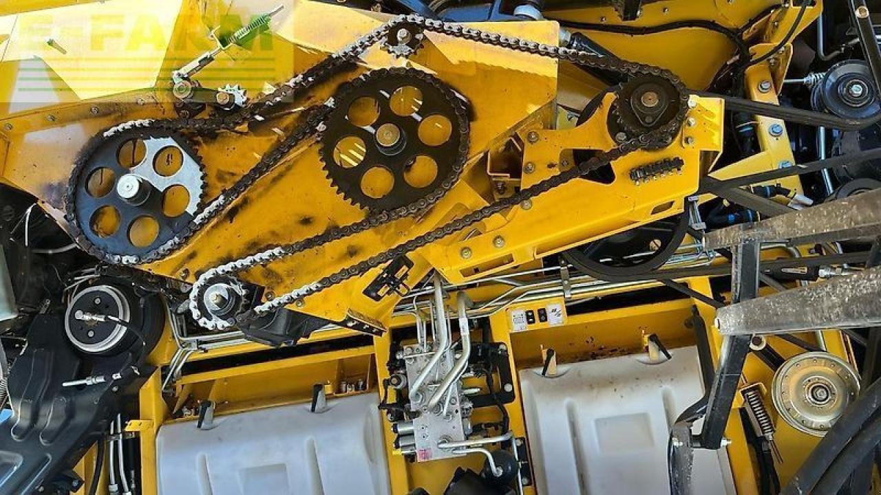 Mähdrescher tip New Holland cr 8.90 raupe 14500 liter korntank track + sw + sww intellisense, Gebrauchtmaschine in ANRODE / OT LENGEFELD (Poză 7)