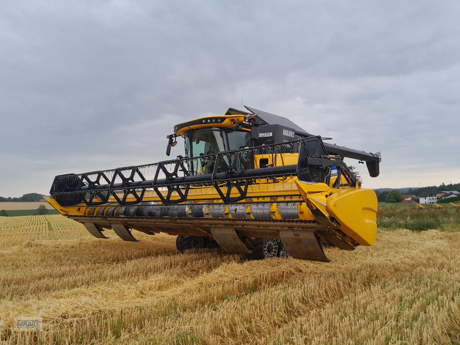 Mähdrescher типа New Holland CR 8.90 Raupe, Gebrauchtmaschine в Schalkham (Фотография 4)