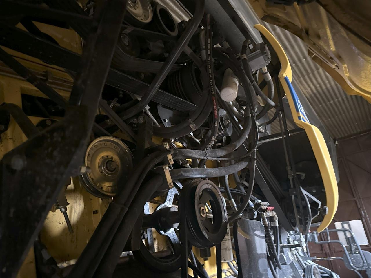 Mähdrescher типа New Holland CR 8.90 SCR, Gebrauchtmaschine в Beelitz (Фотография 9)